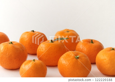 Cute and round small mandarin oranges (3-4cm, 3:2) Cute and round small mandarin oranges (3-4cm, 3:2) 122220188