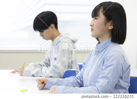 接受測試的學生 122220235