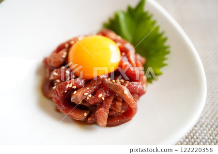 Yukhoe-style roast beef 122220358