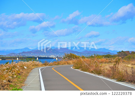 <Aichi Prefecture> Kiso River riverbed and cycling road 122220378