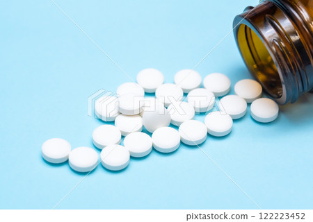 白色藥片 122223452