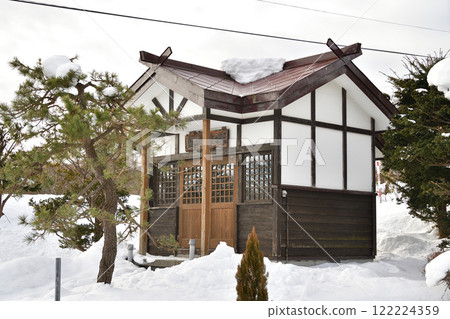 Photographing the grounds of Atsuta Shrine in Yakumo, Hokkaido in winter Photographing the grounds of Atsuta Shrine in Yakumo, Hokkaido in winter 122224359