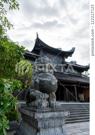 Bai Dinh Pagoda, the largest Buddhist temple in Southeast Asia Bai Dinh Pagoda, the largest Buddhist temple in Southeast Asia 122227125