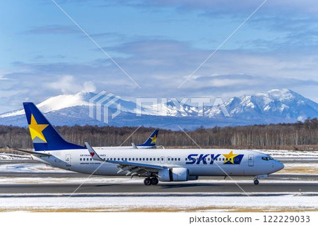 Winter at New Chitose Airport, landing plane, Chitose, Hokkaido Winter at New Chitose Airport, landing plane, Chitose, Hokkaido 122229033