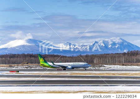 冬季新千歲機場、北海道千歲市樽前山、富士嶽山的飛機 122229034