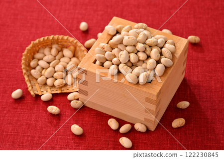 Setsubun bean throwing, lucky beans in a 1.8 liter bottle, on a red cloth Setsubun bean throwing, lucky beans in a 1.8 liter bottle, on a red cloth 122230845