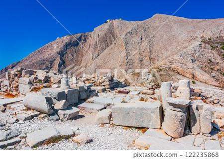 Santorini, Grece. Well-preserved ancient Akrotiri ruins showcasing Minoan architecture. 122235868