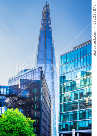 London, United Kingdom. Skyline view of the famous New London and Shard. 122235875