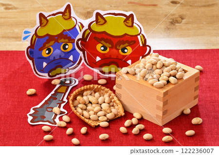 Setsubun, demon mask and beans in a wooden box Setsubun, demon mask and beans in a wooden box 122236007