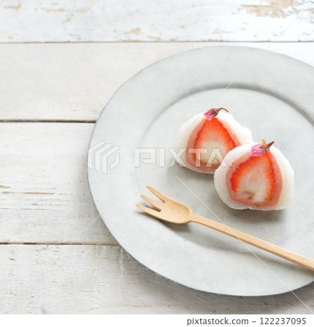 Seasonal sweets Ichigo Daifuku 122237095