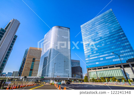 日本東京城市景觀，俯瞰電通和汐留等辦公大樓。右邊是住友不動產鹽留濱離宮大廈＝23號 122241348