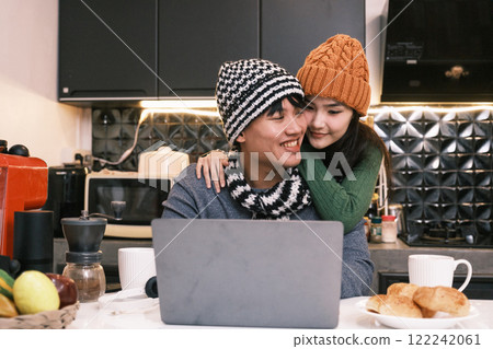 Young Asian couple living at home 122242061