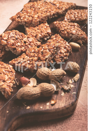 kozinaki with peanuts, dessert, gozinaki, traditional Georgian cuisine, no people, 122243150