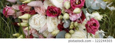 Banner bouquet of flowers with pink and white flowers 122244303