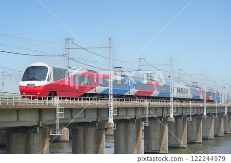 東海道線茅崎-平塚伊豆急行2100系列R-5編組度假村舞子號 122244979