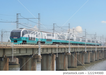 東海道幹線茅崎平塚 JR 東日本 251 系列 RE-2 編隊(大宮)超級景觀舞者 東海道幹線茅崎平塚 JR 東日本 251 系列 RE-2 編隊(大宮)超級景觀舞者 122244980