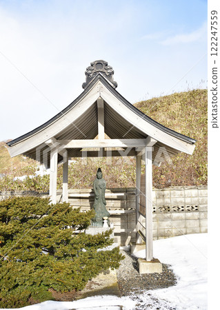 拍攝北海道乙部町日蓮宗本勝寺院內的冬季風景 122247559