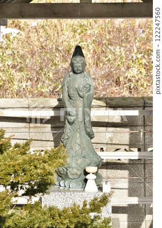 Photographing the grounds of Honshoji Temple, a Nichiren sect temple, in Otobe, Hokkaido in winter 122247560