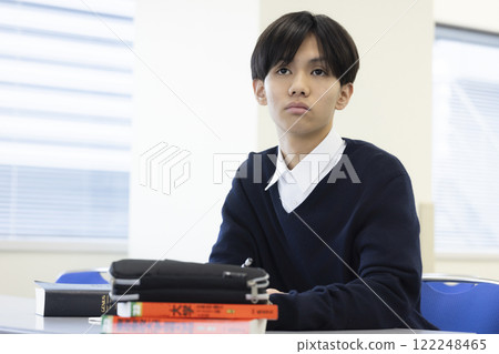 Male student to study 122248465