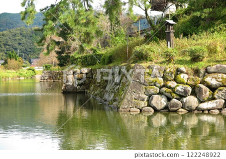 鳥取市鹿野町鹿野城跡公園、護城河和石牆(放大) 鳥取市鹿野町鹿野城跡公園、護城河和石牆(放大) 122248922