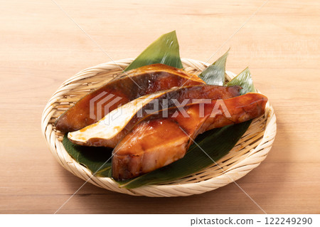 [Frozen] Yellowtail Teriyaki 122249290