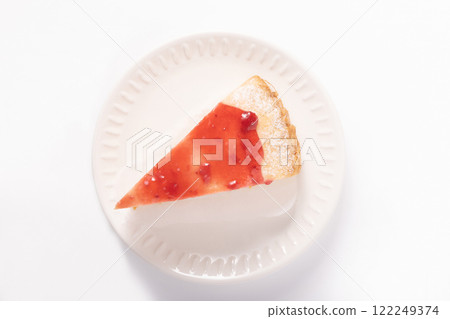 Strawberry Mille Crepe 122249374