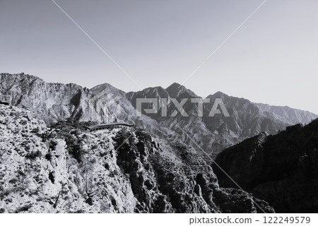 伽藍山的單色山脈 伽藍山的單色山脈 122249579