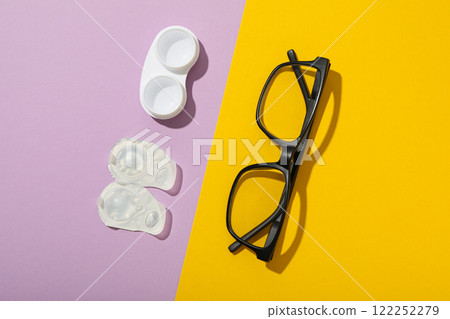 Contact lenses for eyes with a container for their storage Contact lenses for eyes with a container for their storage 122252279