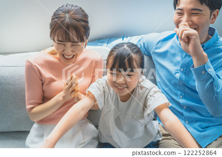 3人家庭 122252864