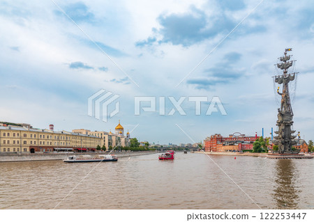 Moscow river and Peter the Great Statue. Sculpture by Zurab Tsereteli. One of the tallest monuments in Russia. 122253447