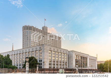 House of the government of the russian federation, White House, at summer sunset, Moscow, Russia. House of the government of the russian federation, White House, at summer sunset, Moscow, Russia. 122253542