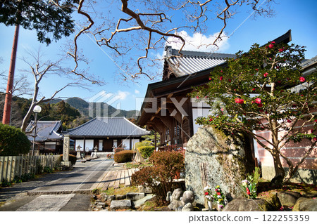 Taima-dera Temple Okuin (Main Hall) [Katsuragi City, Nara Prefecture] 122255359
