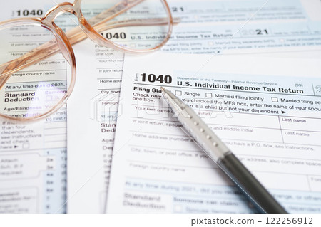 Tax form 1040 U.S. Individual Income Tax Return, business finance. Tax form 1040 U.S. Individual Income Tax Return, business finance. 122256912