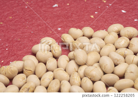 Setsubun bean throwing: Roasted soybeans Setsubun bean throwing: Roasted soybeans 122258205