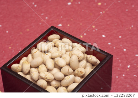 Setsubun bean throwing: Roasted soybeans Setsubun bean throwing: Roasted soybeans 122258207