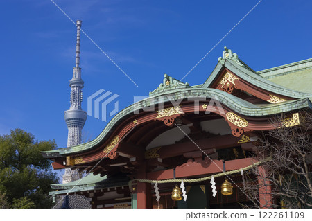 Kameido Tenjin Shrine and Tokyo Skytree Kameido Tenjin Shrine and Tokyo Skytree 122261109