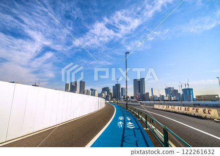 Tokyo cityscape in Japan: Towards a new era. View of the former Tsukiji Market site (left) and other areas. To be redeveloped. Kachidoki is in the background. January 23, 2025 Tokyo cityscape in Japan: Towards a new era. View of the former Tsukiji Market site (left) and other areas. To be redeveloped. Kachidoki is in the background. January 23, 2025 122261632
