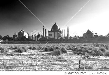 Taj Mahal. retro style photography Taj Mahal. retro style photography 122262587