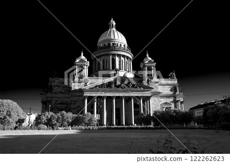 St Isaac's Cathedral in Saint Petersburg. black and white photo St Isaac's Cathedral in Saint Petersburg. black and white photo 122262623