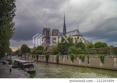 storm clouds over Notre Dame de Paris storm clouds over Notre Dame de Paris 122263894