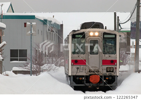 Kiha 54系列穿越白雪皚皚的稚內市 Kiha 54系列穿越白雪皚皚的稚內市 122265347
