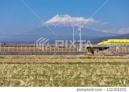 [靜岡] 富士山附近運行的新幹線 122265850