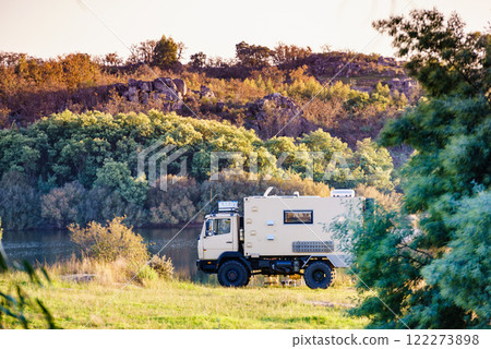 Offroad camper 4x4 truck on nature Offroad camper 4x4 truck on nature 122273898