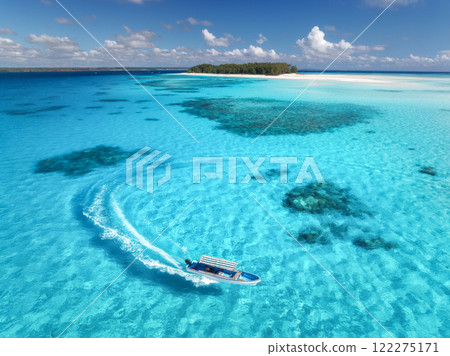 Aerial view of colorful boats, sandbank, blue sea on sunny day Aerial view of colorful boats, sandbank, blue sea on sunny day 122275171