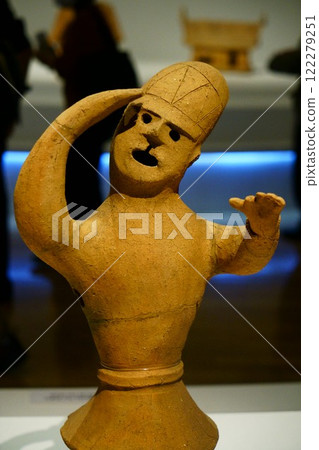 7549 Haniwa Dancing Person 7549 Haniwa Dancing Person 122279251