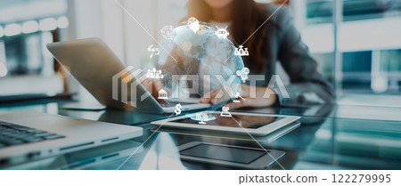 Human interact with AI artificial intelligence brain process generative AI EIDE 122279995