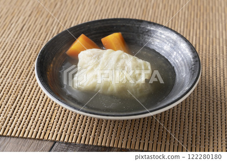 Japanese-style cabbage rolls simmered in bonito broth Japanese-style cabbage rolls simmered in bonito broth 122280180