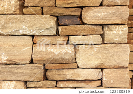由磚塊製成的不規則形狀[背景材料] 122280819