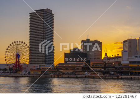 Beautiful evening view of Kobe Harborland Beautiful evening view of Kobe Harborland 122281467