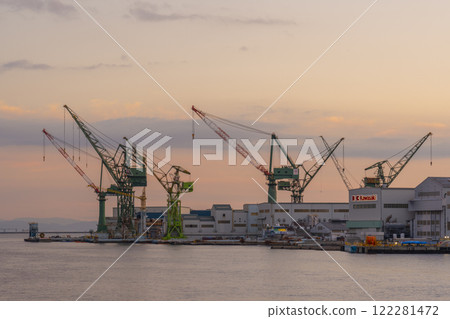 黃昏的神戶港川崎造船廠（川崎重工） 122281472